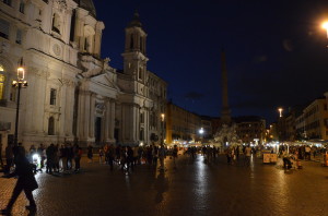Night on Piazza Navona in Rome.
